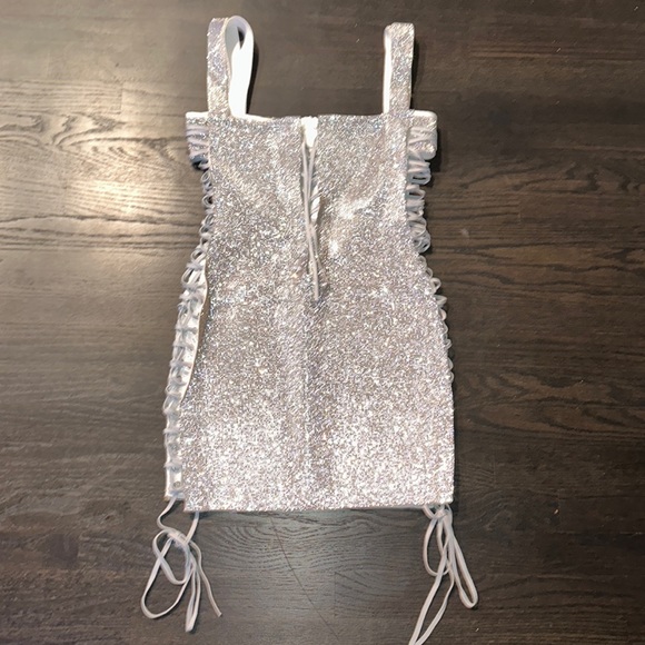 New silver dress w/ straps and ties in front + sides, mini, zipper back, size M - Picture 2 of 4